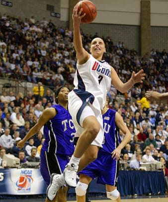 The Most Revered Streaks in Sports - 1 - UConn Huskies